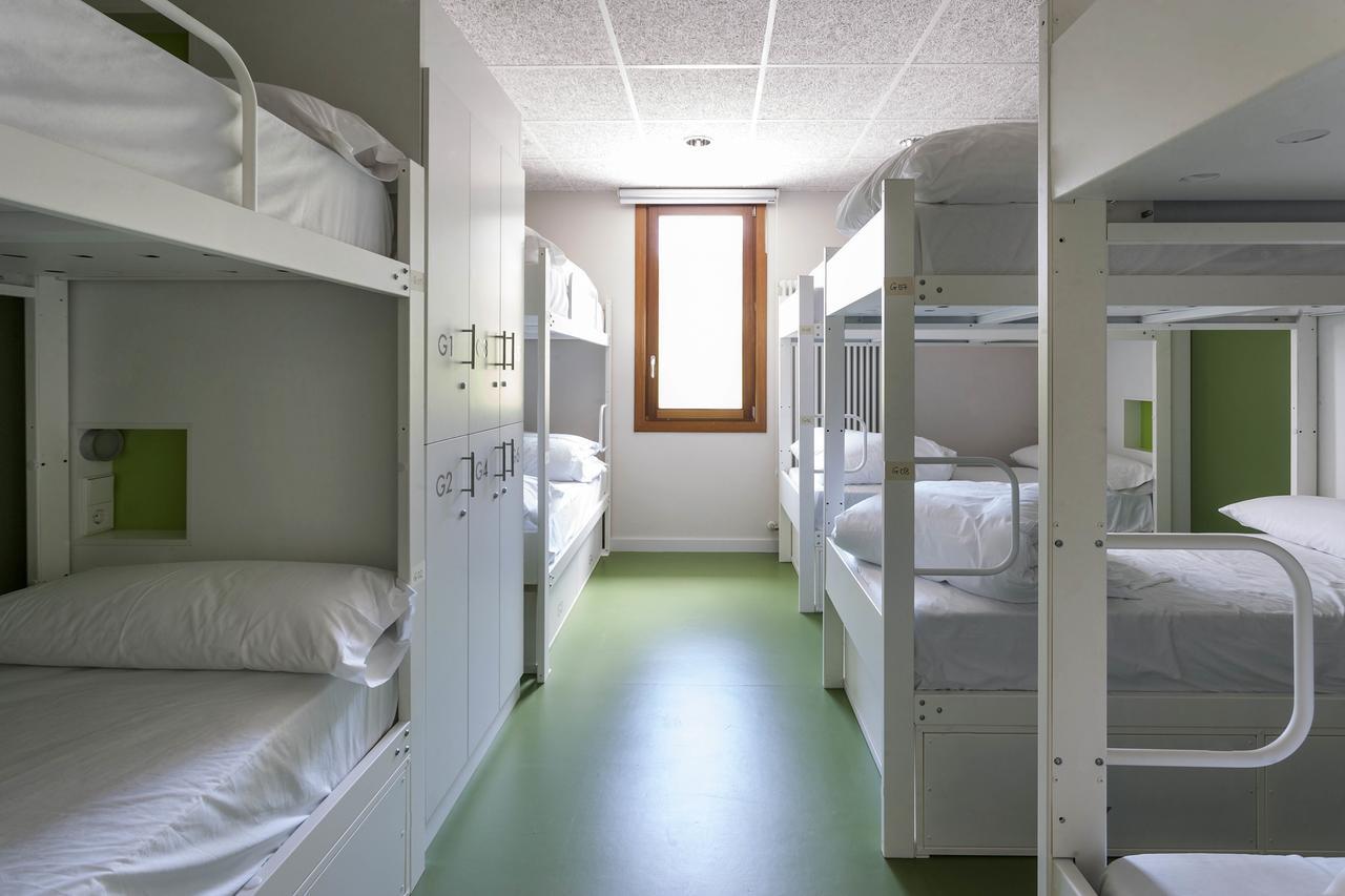 Igantzi Youth Hostel Non Stop Inn By Irrisarri Land חדר תמונה