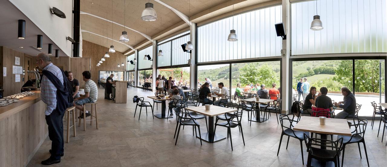 Igantzi Youth Hostel Non Stop Inn By Irrisarri Land מראה חיצוני תמונה